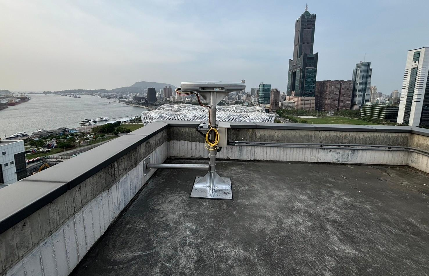 偏遠山區與離島 OneWeb 低軌衛星地面終端站建置現場